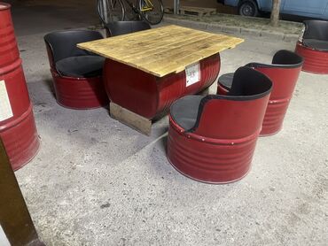 столи для кафе в Азербайджан | Столы: Комплект из стола и 4 стульев все сделаны качественно, и очень