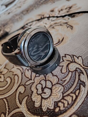 samsung gear 3: Продаю оригинальные часы Samsung GEAR SPORT предназначены для