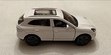 oyuncaq masin type 1 per page 40: Ağ rəngli metal miniatur SUV modeli (oyuncaq maşın) - Korpus: dözümlü — 3