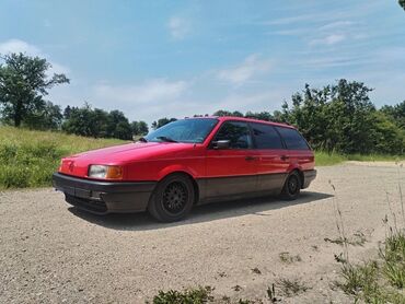 Унаа сатуу: Volkswagen Passat: 1990 г., 1.8 л, Механика, Бензин, Универсал