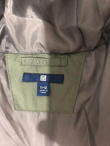 Верхняя одежда: Очень красивая, теплая, фирменная куртка Uniqlo. Оригинал. Подойдет — 3