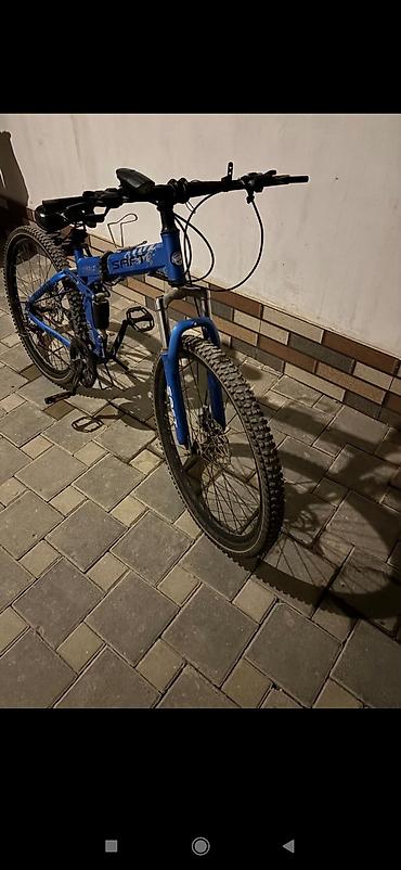 Dağ velosipedləri: Məhsul: Dağ/şəhər tipli velosiped Xüsusiyyətlər: - Rəng: mavi - — 7