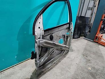 tabla u autu: PREDNJA LEVA VRATA ZA VOLKSWAGEN GOLF 5 OD 2003. DO 2008. GOD. | — 1