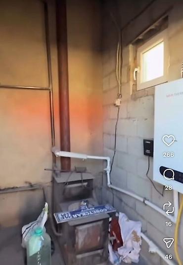 Продажа коттеджей и домов: 🏡 Продаётся уютный дом в Новопавловке 📍 2-я улица от трассы 📐 Площадь — 6