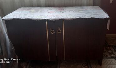 madeyra ayaqqabi dolabi: Ayaqqabı dolabı, İşlənmiş, 2 qapılı, Açılan, Düz dolab, Azərbaycan