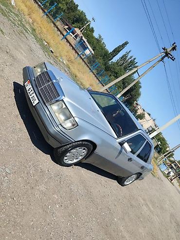 70 200: Mercedes-Benz E-Class: 1992 г., 2 л, Механика, Газ, Седан — 5