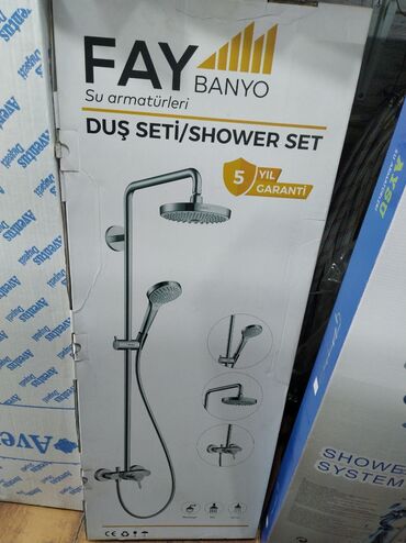 duşlar: FAY Banyo brendinin bu duş dəsti vannanıza müasir və funksional bir