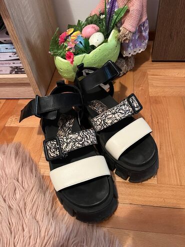push helanke new yorker: Mona nove koxne sandale original koza 2500 fin at lalafo.rs push helanke new yorker: Mona nove koxne sandale original koza 2500 fin