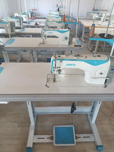 промышленная швейная машинка: Швейная машина Jack, Электромеханическая, Полуавтомат