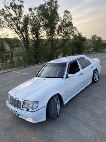 мерседерс 211: Mercedes-Benz E-Class: 1993 г., 2.2 л, Механика, Бензин, Седан