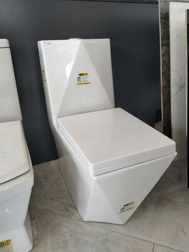 гармошка для унитаза: Məhsul: GOLD BANYO birgövdəli unitaz - Modern, geometrik dizayn