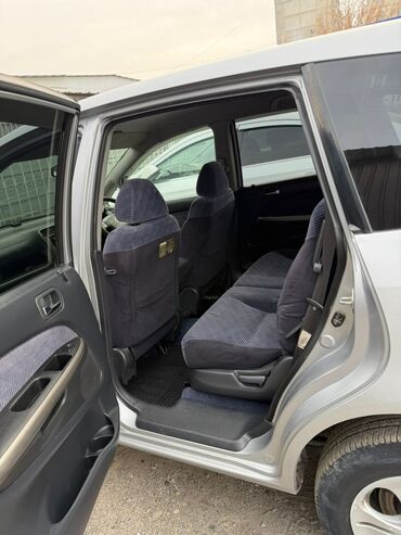 Honda: Honda Stream: 2001 г., 0.2 л, Автомат, Бензин, Универсал — 8