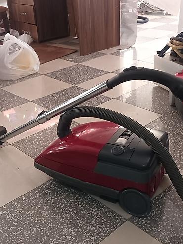 Qablaşdırıla bilən torbalı tozsoran Philips 3800 W - Korpus
