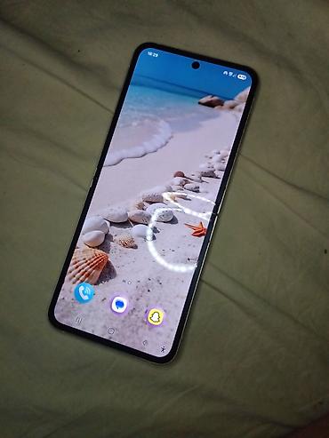Samsung: Samsung Galaxy Z Flip – zlatna boja - Kompaktan preklopni telefon sa — 13