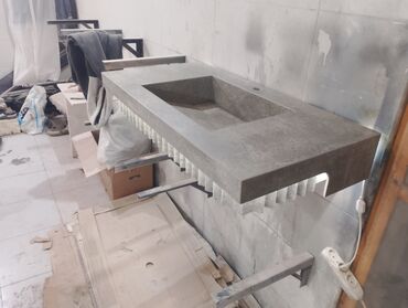 Çanaqlar, tülpanlar: Mərmər görünümlü monolit lavabolu banyo tezgahı - Material — 5