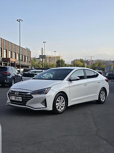 абди 100: Hyundai Elantra: 2018 г., Седан — 1