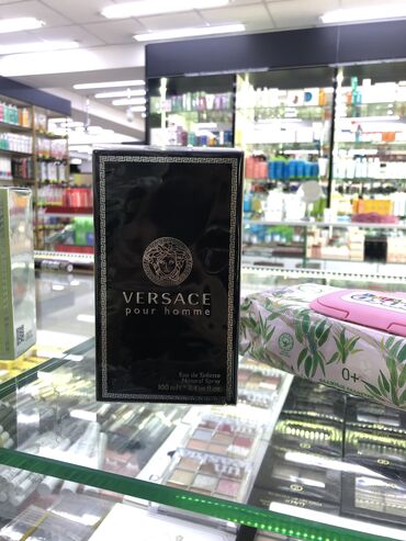 Парфюмерия: Свежий запах из серии Versace “pour homme “ на повседневку упаковка