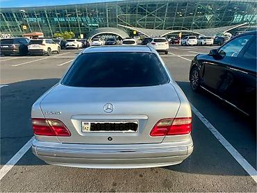nissan satisi: Mercedes-Benz E 240: 2.4 l | 1999 il Sedan — 3