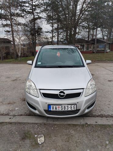 hitna prodaja automobila лесковац: Opel zafira 2006 godiste, sedam sedista, istekla registracija. Dizel