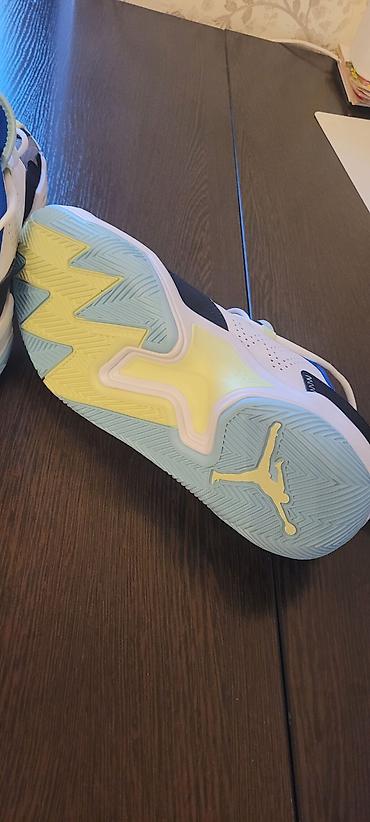 jordan 5: Кроссовки Jordan оригиналы 
Привезли из США.
41. 41.5 = 26.5 — 5