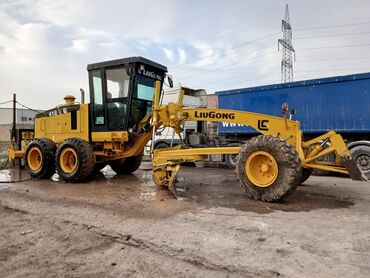 bu avtomobil traktor variantı: Traktorlar