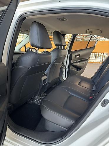 srv 1: Toyota Corolla: 2019 г., 1.8 л, Вариатор, Гибрид, Седан — 9