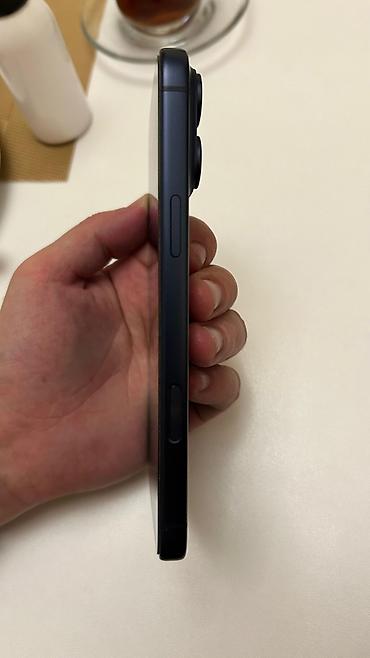 Apple iPhone: IPhone 17 Pro Max, 512 GB, Blue Titanium, Face ID — 3