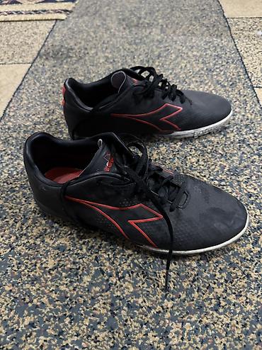 сороко: Сороконожки diadora. 
Размер: 40 
Цена: 1800 сом — 2
