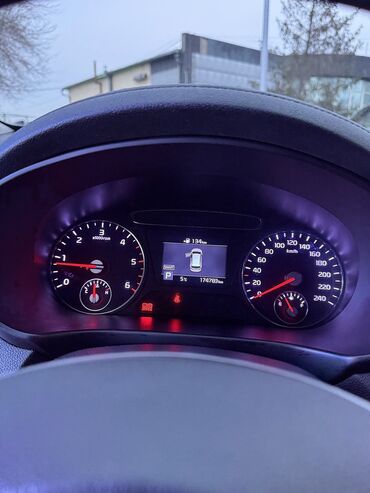 Kia: Kia Sorento: 2018 г., 2.2 л, Автомат, Дизель, Кроссовер — 10