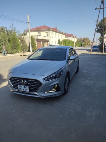 киа салярис: Hyundai Sonata: 2018 г., 2 л, Автомат, Газ, Седан