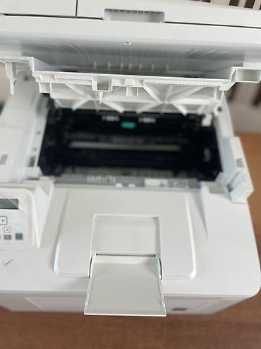 3 birinde printer: HP LaserJet çoxfunksiyalı printer/skaner/kopirayt - Brend/model: HP — 2