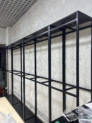 Металлические торговые стойки и островные конструкции для магазина — 2