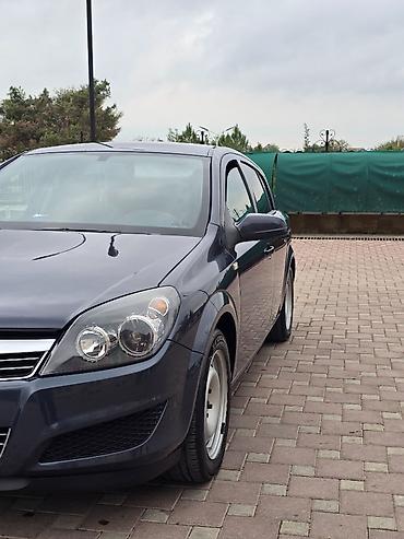 235 55 17: Opel Astra: 1.4 l | 2009 il 193000 km Hetçbek — 2
