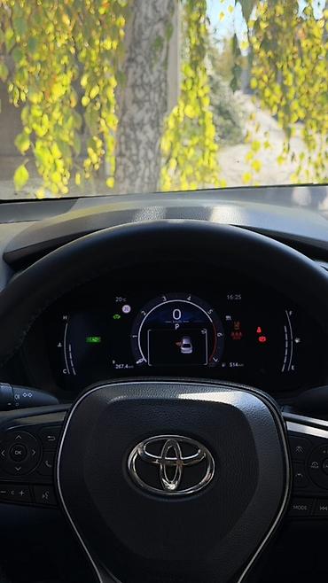 Toyota: Toyota Corolla: 2023 г., 1.8 л, Вариатор, Гибрид, Седан — 8