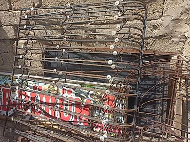 parket yonan: PVC pəncərə bloku və dəmir barmaqlıq Məhsul təsviri: - Ağ PVC — 2