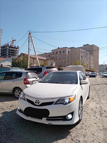 crown 2004: Toyota Camry: 2013 г., 2.5 л, Автомат, Гибрид, Седан — 2