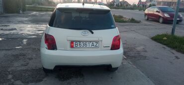 Toyota: Toyota ist: 2003 г., 1.5 л, Автомат, Бензин, Хэтчбэк