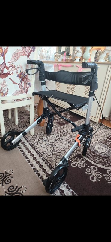 Yerimək üçün arabalar, çəliklər, əsalar, rollatorlar: Rollator tezedi xadinok gezmek ucundu xadinki 4 tekerlidi. tormuzuda