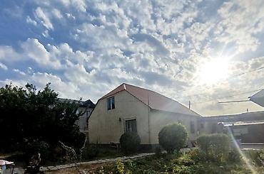 Продажа домов: 4 комнаты, 130 м², 6 соток, Бишкек, Кара-Жыгач ж/м Собственник — 1