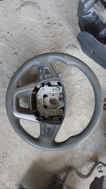 Digər avtomobil ehtiyat hissələri: Kia rio 2011-2015 sedan modelin istenilen hissesi var. Motor 1.4 — 7