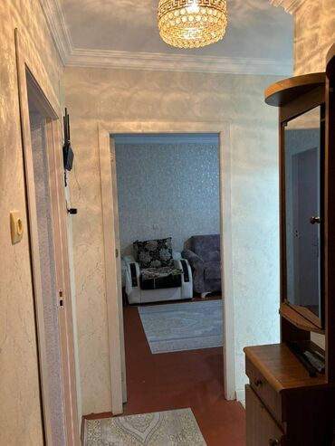 Uzunmüddətli kirayə mənzillər: Nərimanov rayonu, Gənclik metrosunun yanında, 5-mərtəbəli binanın 2-ci — 3