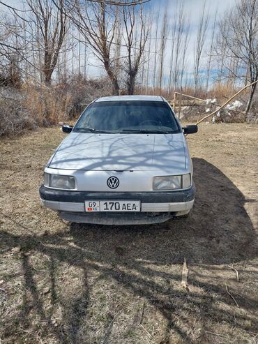Продажа авто: Volkswagen Passat CC: 1990 г., 1.8 л, Механика, Бензин, Седан