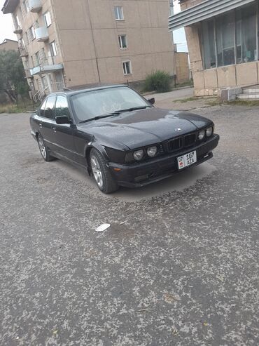 авто бизнес: BMW 5 series: 1990 г., 2 л, Механика, Бензин, Седан