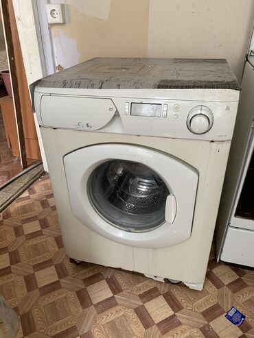 Paltaryuyan maşınlar: Paltaryuyan maşın Hotpoint Ariston, 6 kq, İşlənmiş, Avtomat, Qurutmasız, Kredit yoxdur