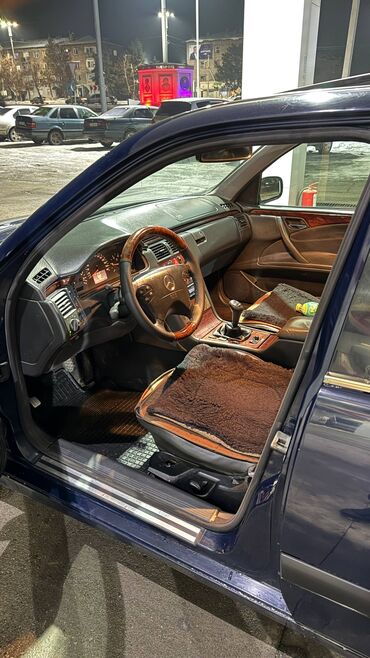 Mercedes-Benz: Mercedes-Benz E-Class: 2000 г., 2.2 л, Механика, Дизель, Седан — 2