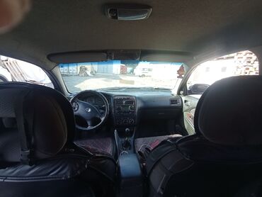 мерседес бенс е200: Toyota Avensis: 2001 г., 2 л, Механика, Дизель, Седан