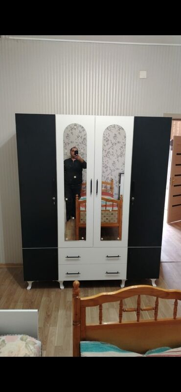 Dolablar: Yeni, Açılan, 4 qapılı Düz dolab, Qarderob, paltar dolabı — 13