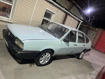 накидки на панель авто: Volkswagen Passat: 1987 г., 1.8 л, Механика, Бензин, Хетчбек