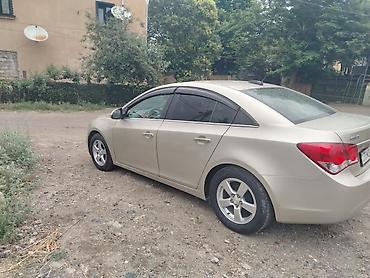 audi tt: Chevrolet Cruze sedan - Kuzov: sedan, bej rəng - Mühərrik: benzin — 8