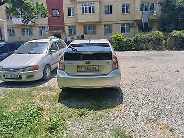 lada 9: Toyota Prius: 2015 г., 1.8 л, Вариатор, Гибрид, Хэтчбэк — 2